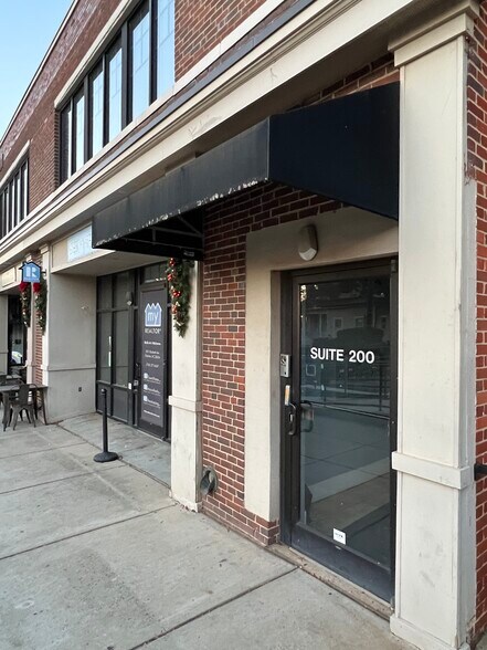 More Photos Of 1601 Elizabeth Ave, Charlotte Office For Sale