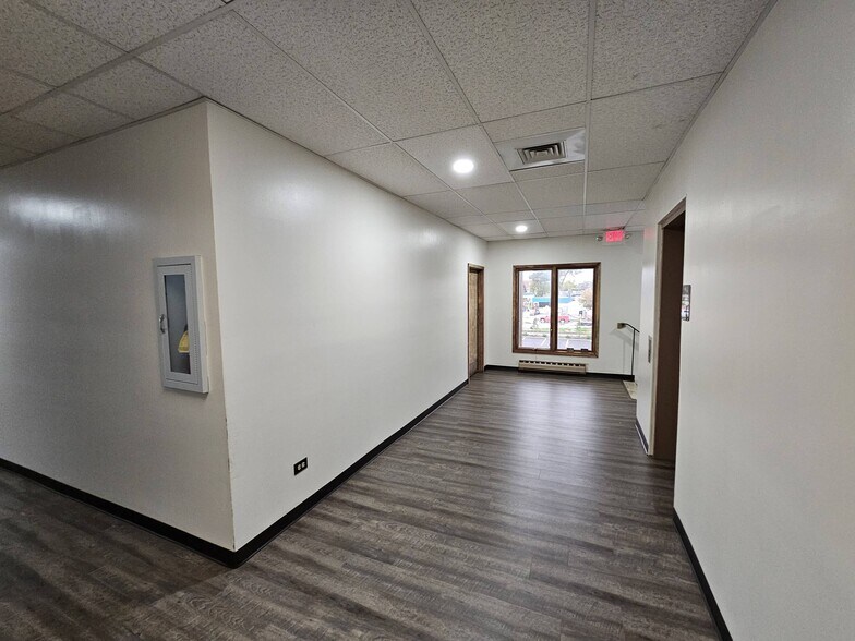 More Photos Of 417-435 Ridge Rd, Munster Unknown For Lease