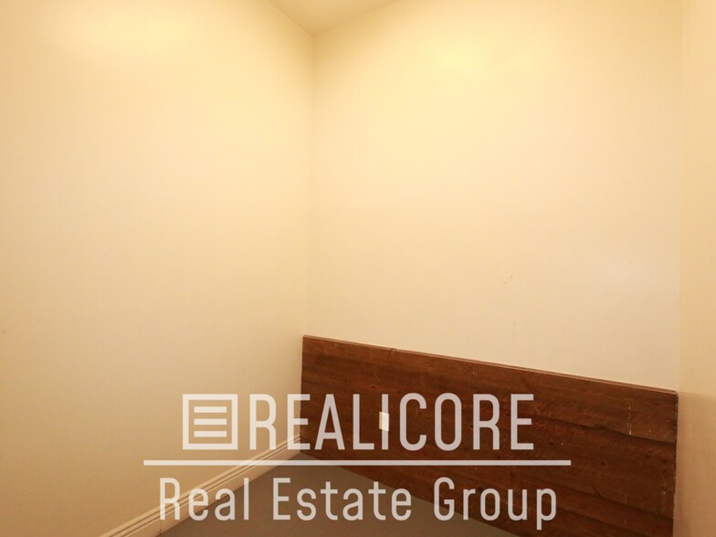 More Photos Of 459 W 4th St, San Bernardino Freestanding For Lease