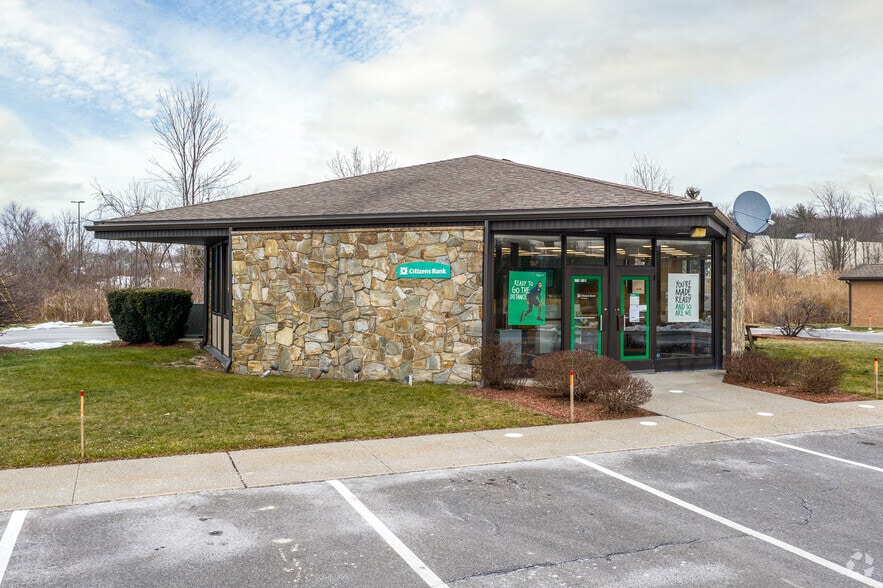 More Photos Of 6708 Route 9, Rhinebeck Bank For Lease
