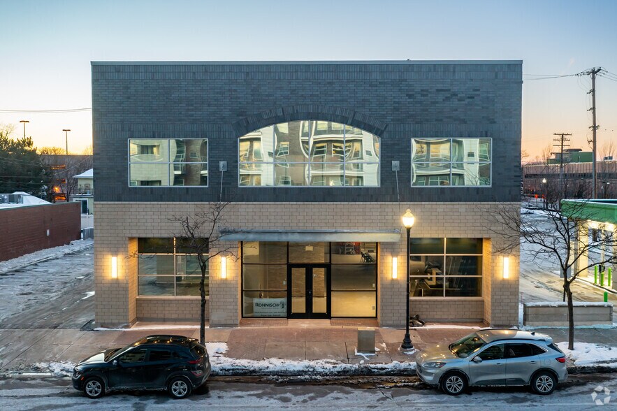 More Photos Of 812 S Main St, Royal Oak Loft Creative Space For Lease