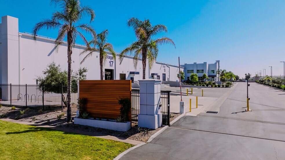 Primary Photo Of 12154 Montague St, Pacoima Movie Radio TVStudio For Lease