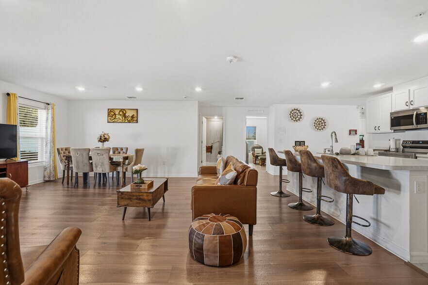 More Photos Of Licensed 6 Bed ALF, Ocala Healthcare For Sale