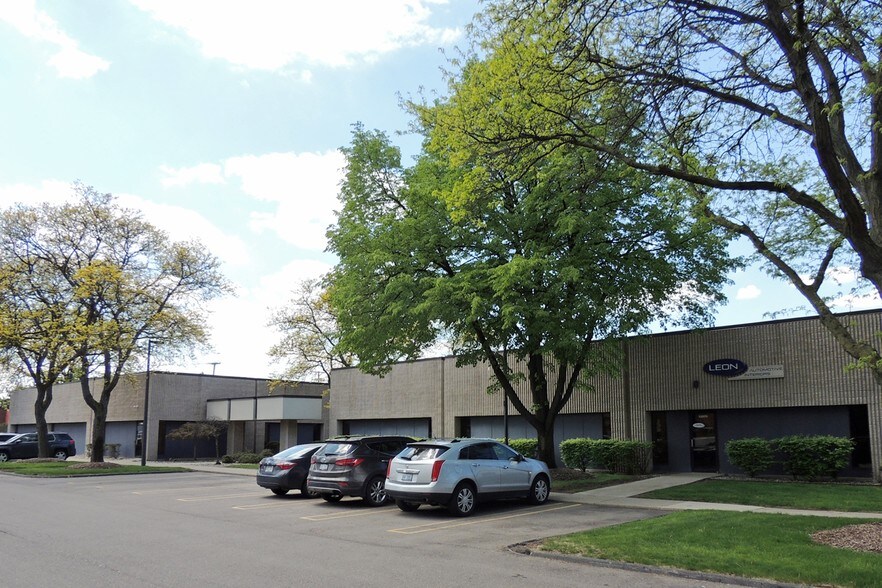 More Photos Of 14115 Farmington Rd, Livonia Unknown For Lease
