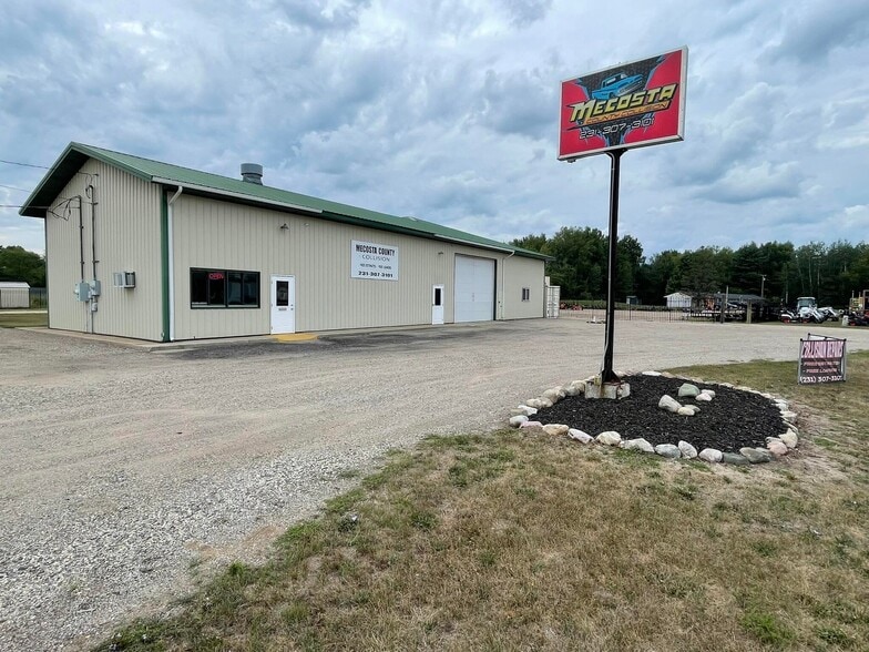 Primary Photo Of 505 N Cass St, Morley Auto Repair For Sale
