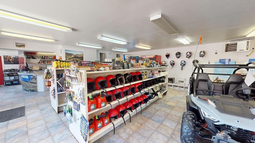 More Photos Of 809 N State Highway 149, Lake City Convenience Store For Sale