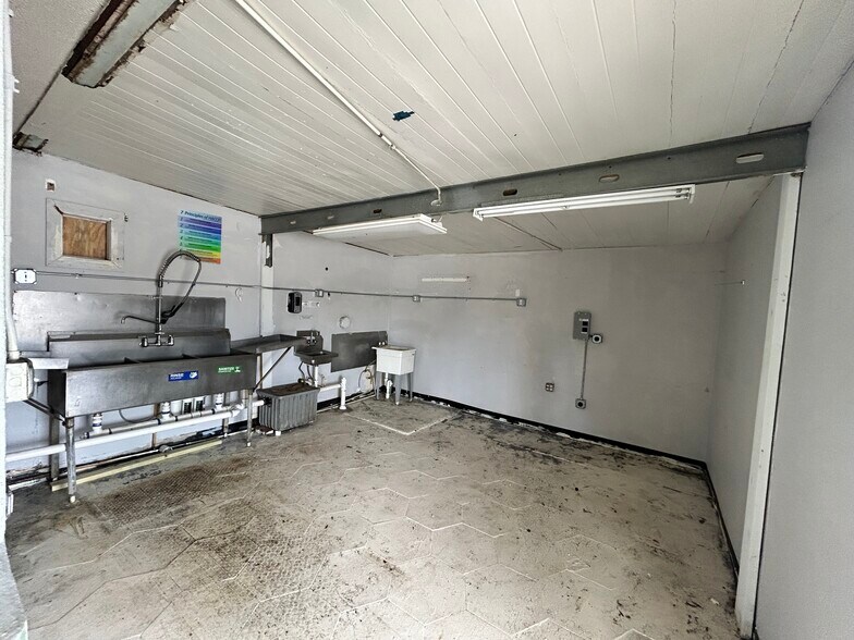 More Photos Of 5145 Gulfport Blvd S, Gulfport Restaurant For Sale