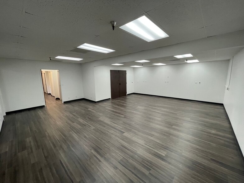 More Photos Of 6110-6130 Valley View Ave, Buena Park Unknown For Lease
