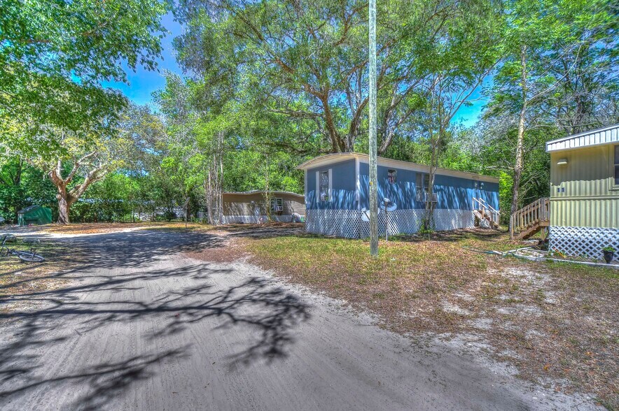 More Photos Of 20303 Old Somerset Acres Ln, Spring Hill Manufactured Housing Mobile Home Park For Sale