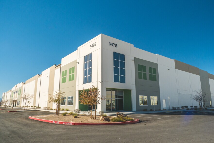 Primary Photo Of 3475 N Las Vegas Blvd, Las Vegas Distribution For Lease