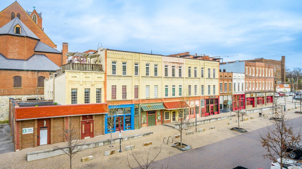 Primary Photo Of 19 Patten Pky, Chattanooga Storefront For Lease