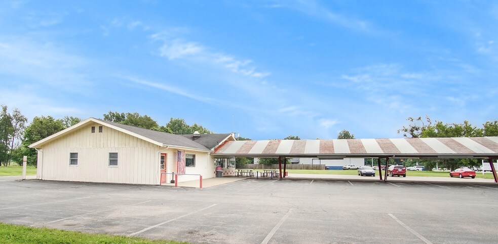 More Photos Of 28102 M 152, Dowagiac Restaurant For Sale