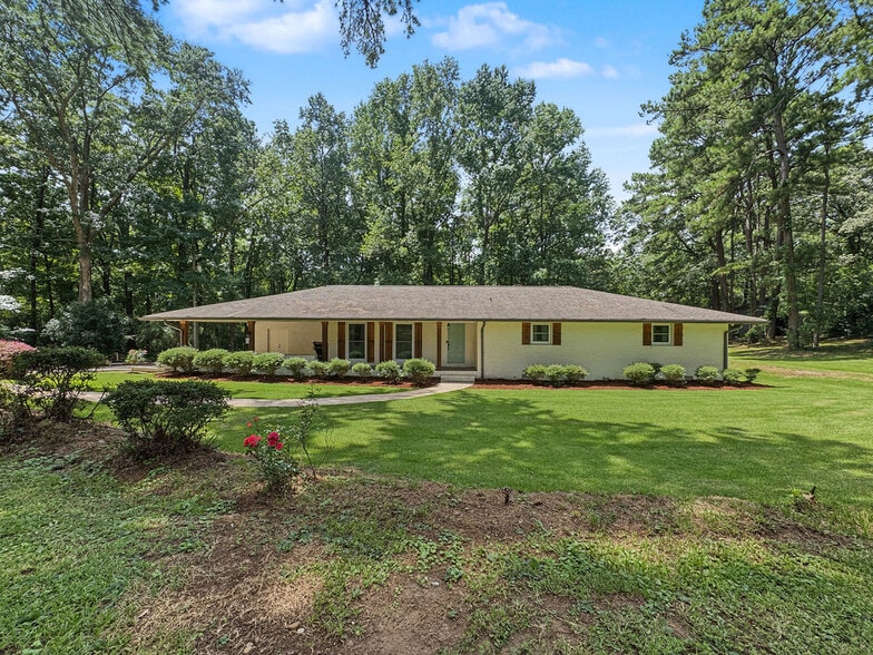 More Photos Of 5602 Highway 69 N, Northport Flex For Sale