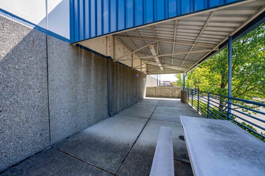 More Photos Of 2090 Commerce Dr, Medford Office For Lease