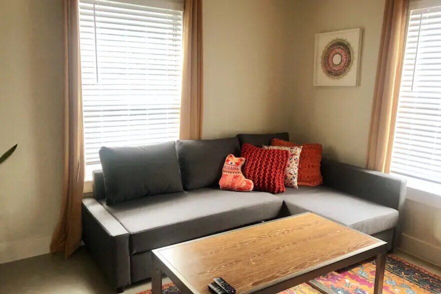 More Photos Of 5909 Bolm Rd, Austin Apartments For Sale