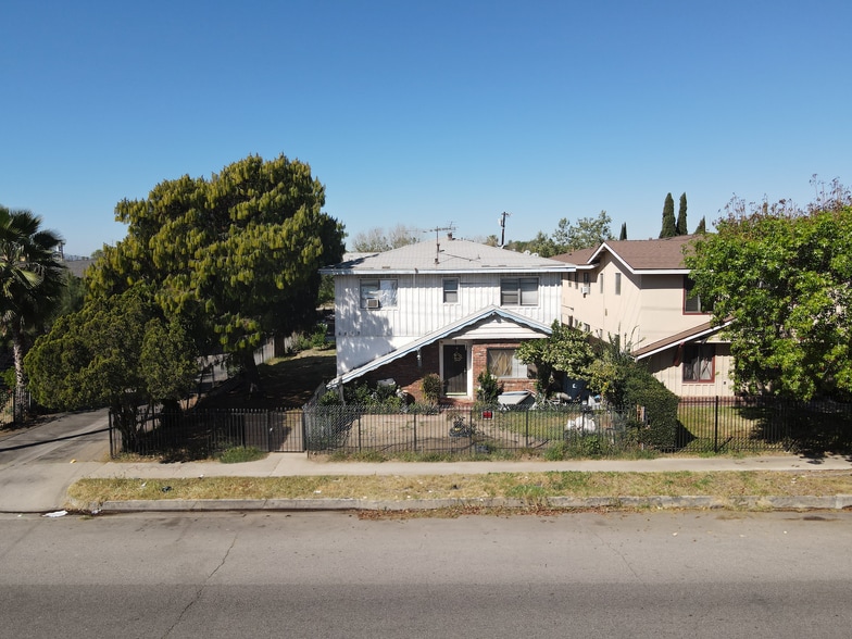 Primary Photo Of 6853 Fulton Ave, North Hollywood Apartments For Sale