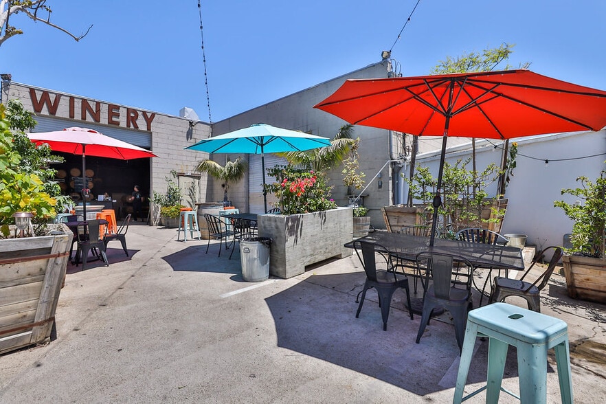 More Photos Of 118 S Cedros Ave, Solana Beach Storefront For Sale