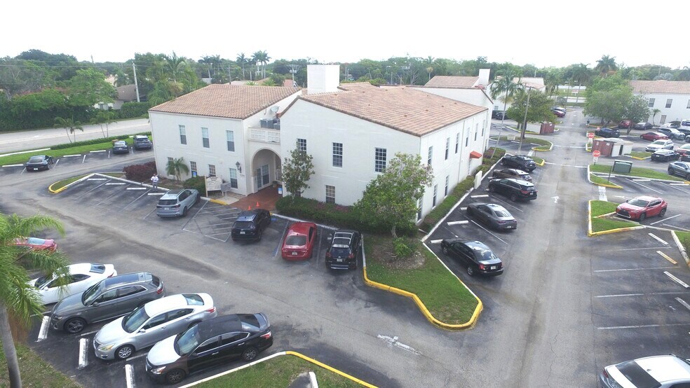Primary Photo Of 7777 N University Dr, Tamarac Medical For Sale