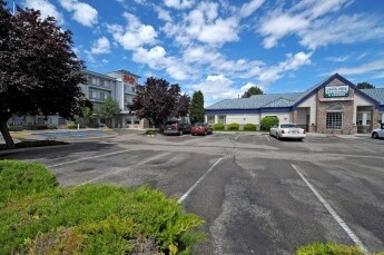 More Photos Of 1401 Shilo Dr, Nampa Hotel For Sale