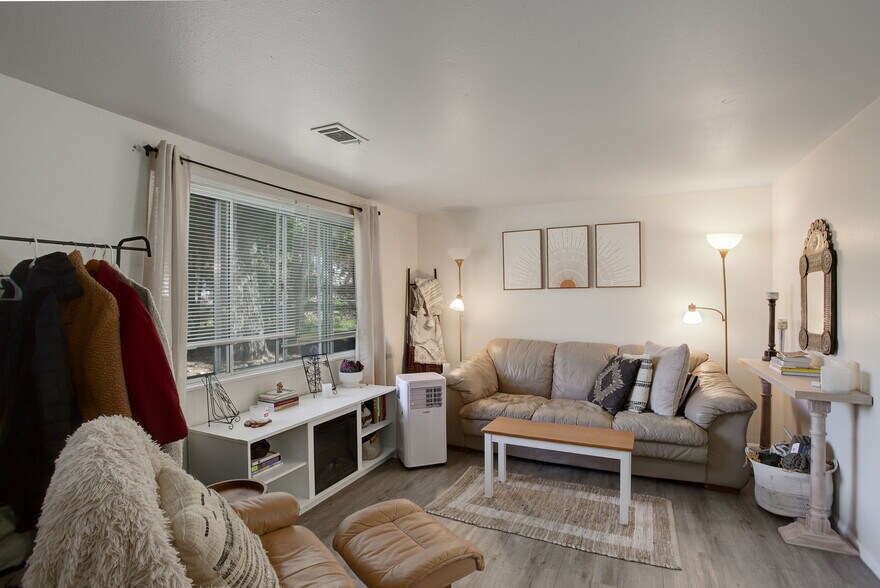 More Photos Of 2107 3rd Ave, Longmont Apartments For Sale