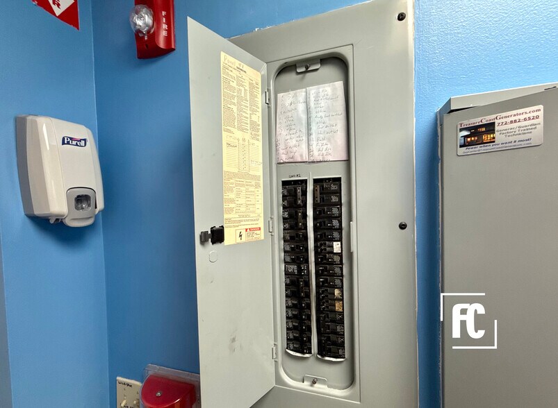 More Photos Of 310 SW Ocean Blvd, Stuart Medical For Sale