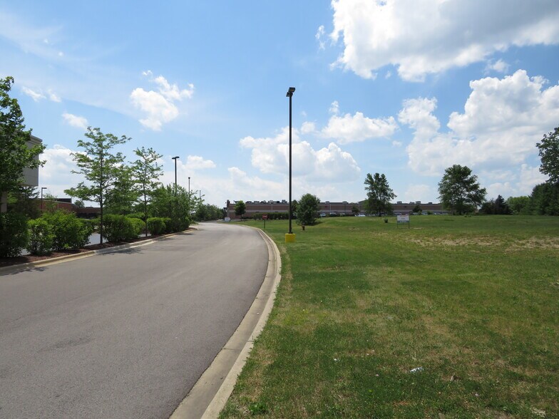 More Photos Of Weber Rd & Carillon Dr, Romeoville Land For Sale