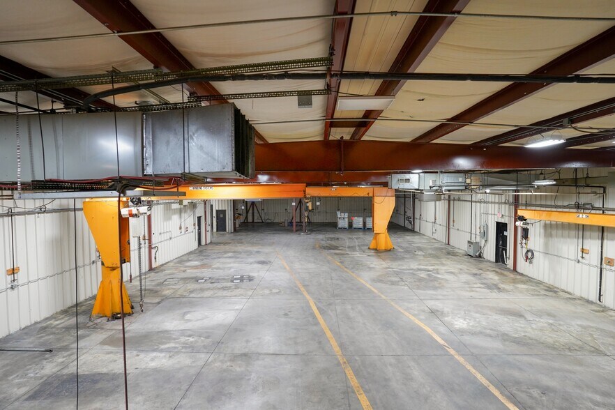 More Photos Of 4101 Merchant Rd, Fort Wayne Light Manufacturing For Lease