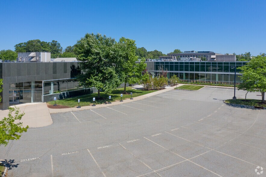 More Photos Of 399 Jefferson Rd, Parsippany Light Manufacturing For Lease