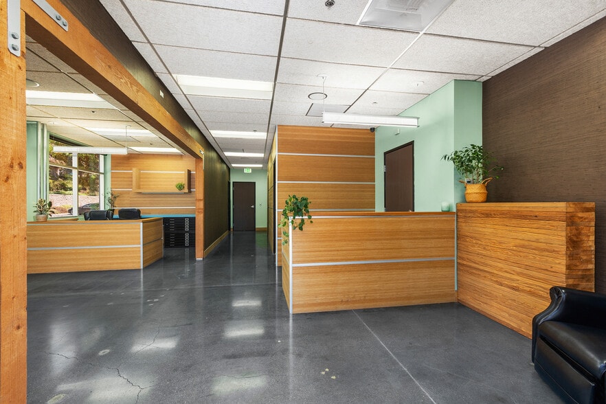 More Photos Of 1225 Puerta del Sol, San Clemente Light Manufacturing For Lease