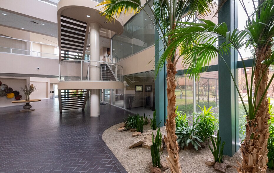 More Photos Of 4001 Technology Dr, Angleton Office For Lease