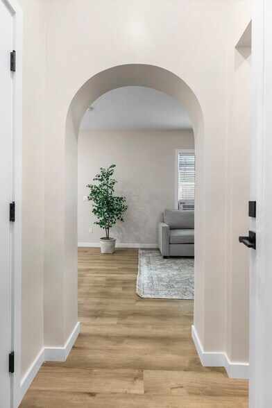 More Photos Of 1827 E 4th St, Long Beach Apartments For Sale