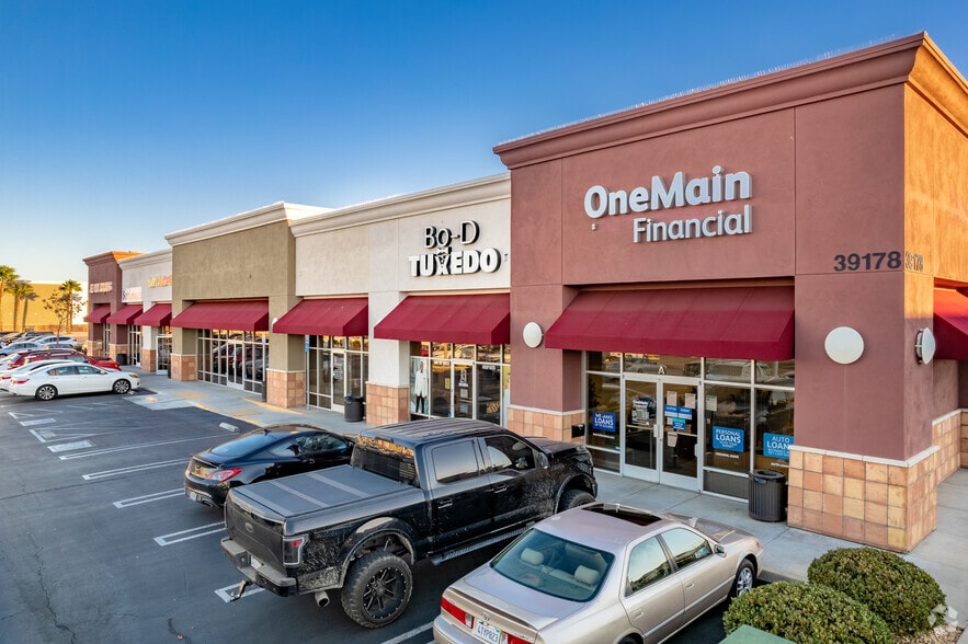 More Photos Of 39176-39532 10th St W, Palmdale Unknown For Lease