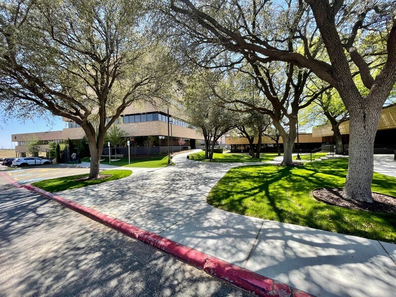 More Photos Of 1616 S Kentucky St, Amarillo Unknown For Lease