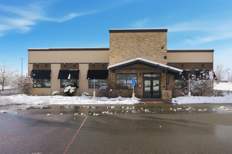Primary Photo Of 726 W Center St, West Bridgewater Restaurant For Lease