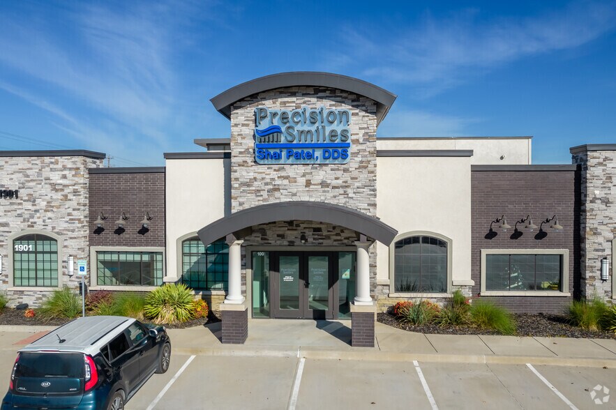 More Photos Of 1911 FM 423, Little Elm Medical For Lease