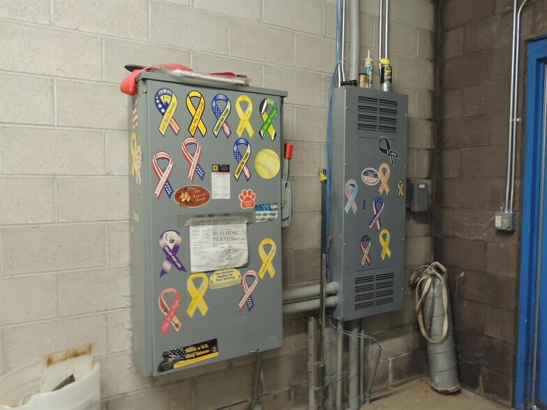 More Photos Of 375 S Main St, Clintonville Specialty For Sale