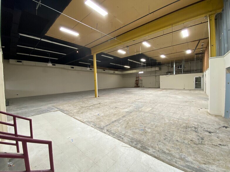 More Photos Of 1595 Reed Rd, Pennington Light Distribution For Lease