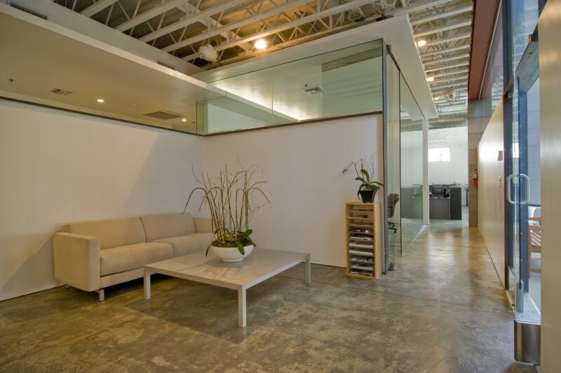 More Photos Of 8931 Ellis Ave, Los Angeles Loft Creative Space For Lease