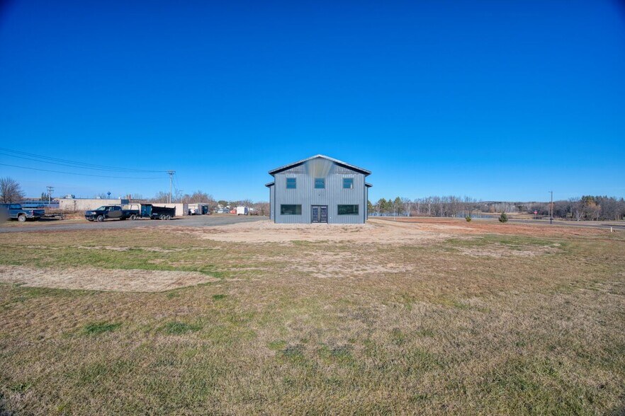 More Photos Of 126 Iron Dr, Chisholm Industrial For Sale