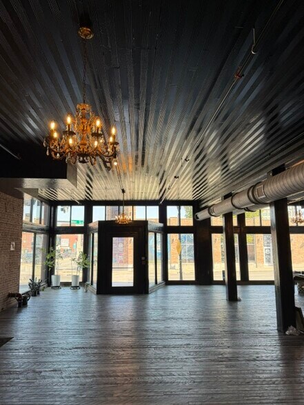 More Photos Of 320 W Walnut St, Springfield Coworking Space