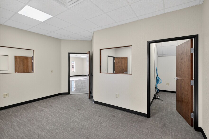 More Photos Of 16680 W Basin St, Odessa Warehouse For Sale