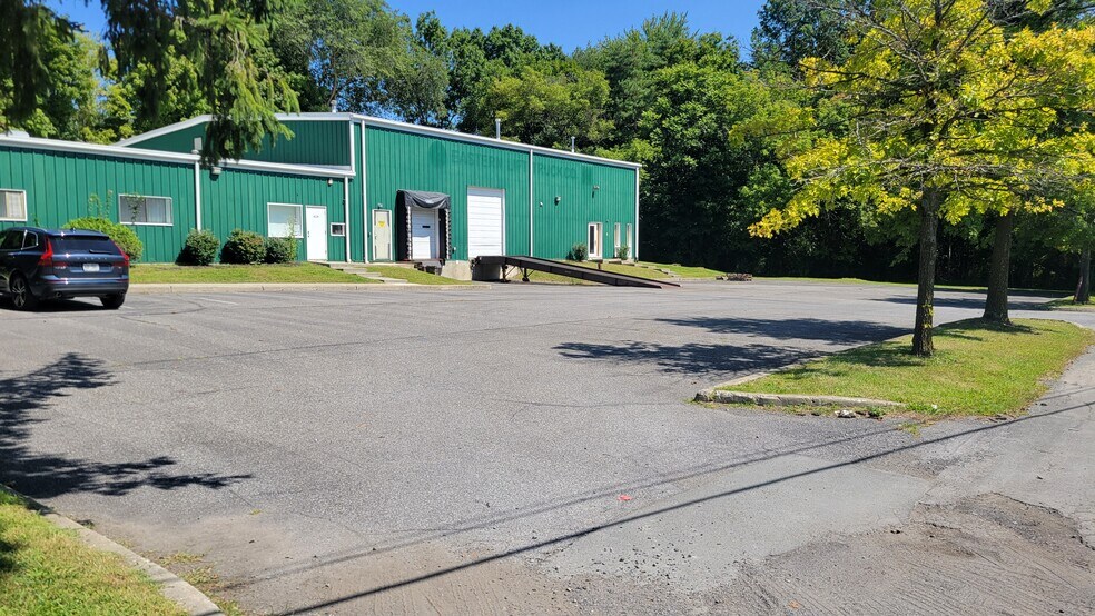 More Photos Of 4 Hadden Dr, Montgomery Warehouse For Lease
