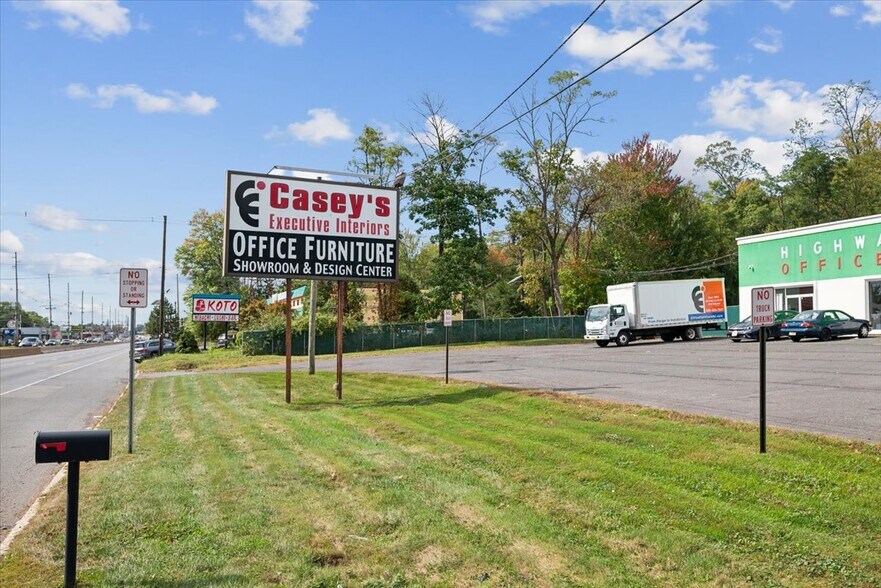 More Photos Of 152 Route 22 W, Green Brook General Retail For Sale