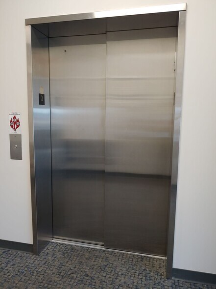 More Photos Of 509 Olde Waterford Way, Leland Office For Lease