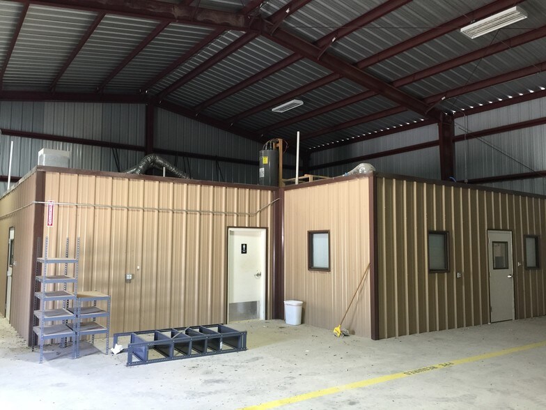 More Photos Of 341 Corgey Rd, Pleasanton Warehouse For Lease