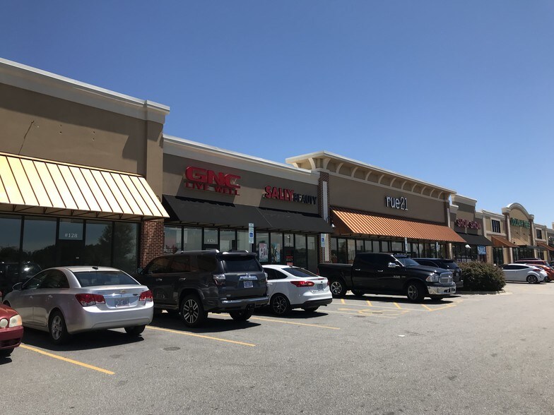 More Photos Of 2800 Gillespie St, Fayetteville General Retail For Sale