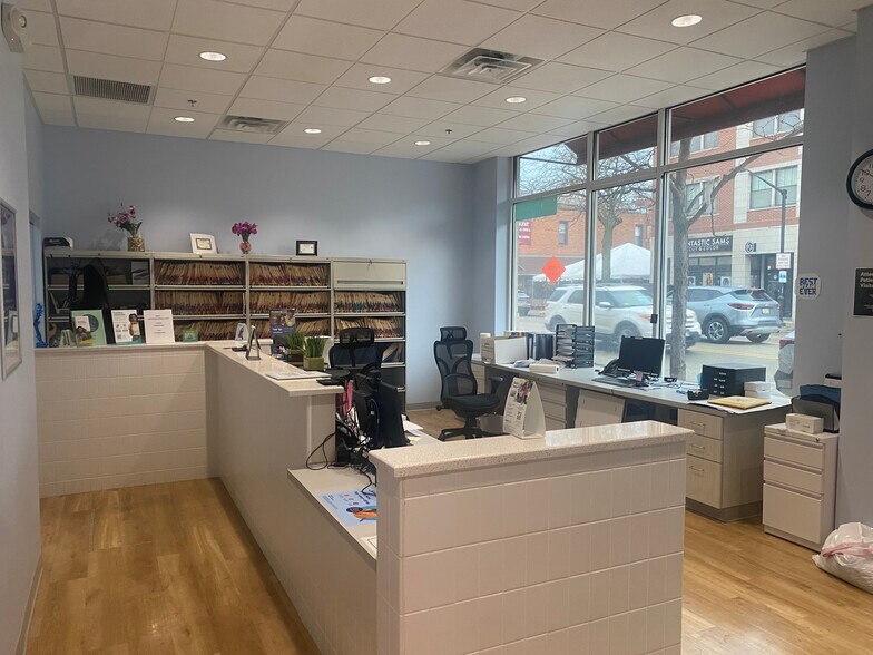 More Photos Of 7231-7255 Madison St, Forest Park Apartments For Lease