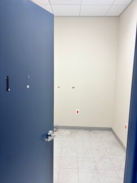 More Photos Of 330 Hinsdale St, Brooklyn Multifamily For Sale