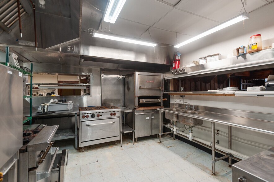 More Photos Of 226 Pamlico St, Belhaven Restaurant For Sale