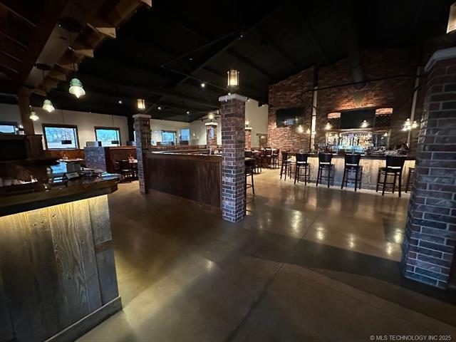 More Photos Of 207 Commerce Dr, Wewoka Restaurant For Sale